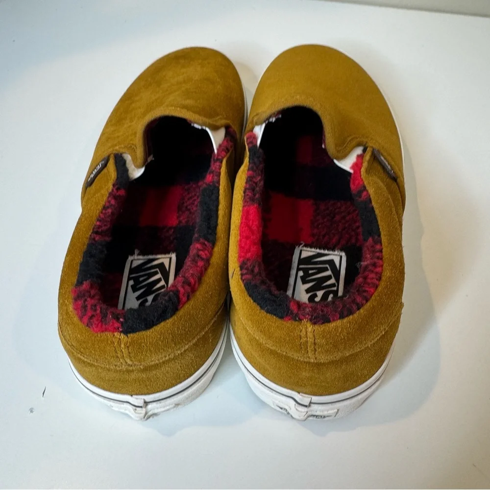 Vans Classic Slip-On Cozy Hug sneakers 8.5 men 10 women